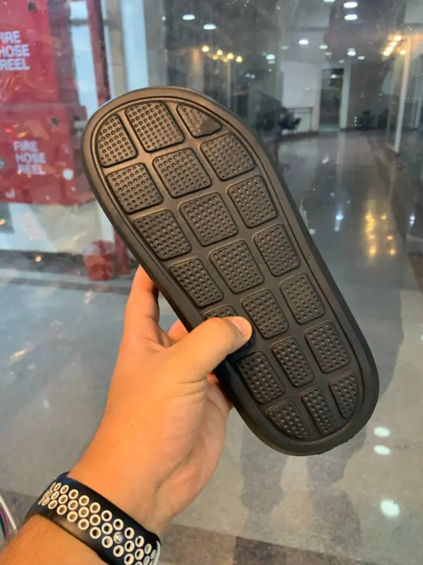⁦شبشب رجالي  اسود ايفا Adidas⁩ - الصورة ⁦2⁩