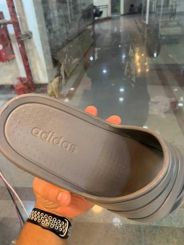 ⁦شبشب رجالي  رصاصي ايفا Adidas⁩ - الصورة ⁦2⁩