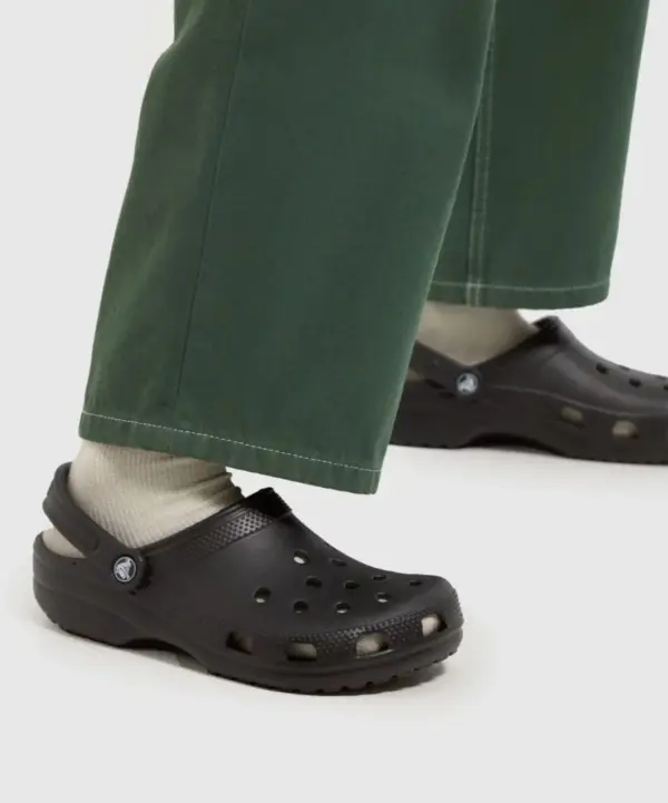 ⁦كروكس رجالي اسود تركي Crocs⁩ - الصورة ⁦4⁩