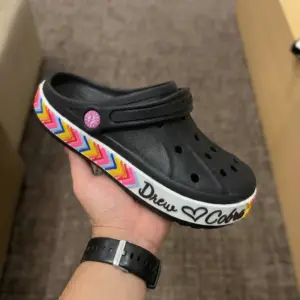 كروكس حريمي cobarايفا اسود