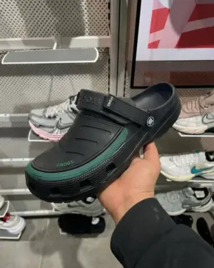 كروكس رجالي اسود